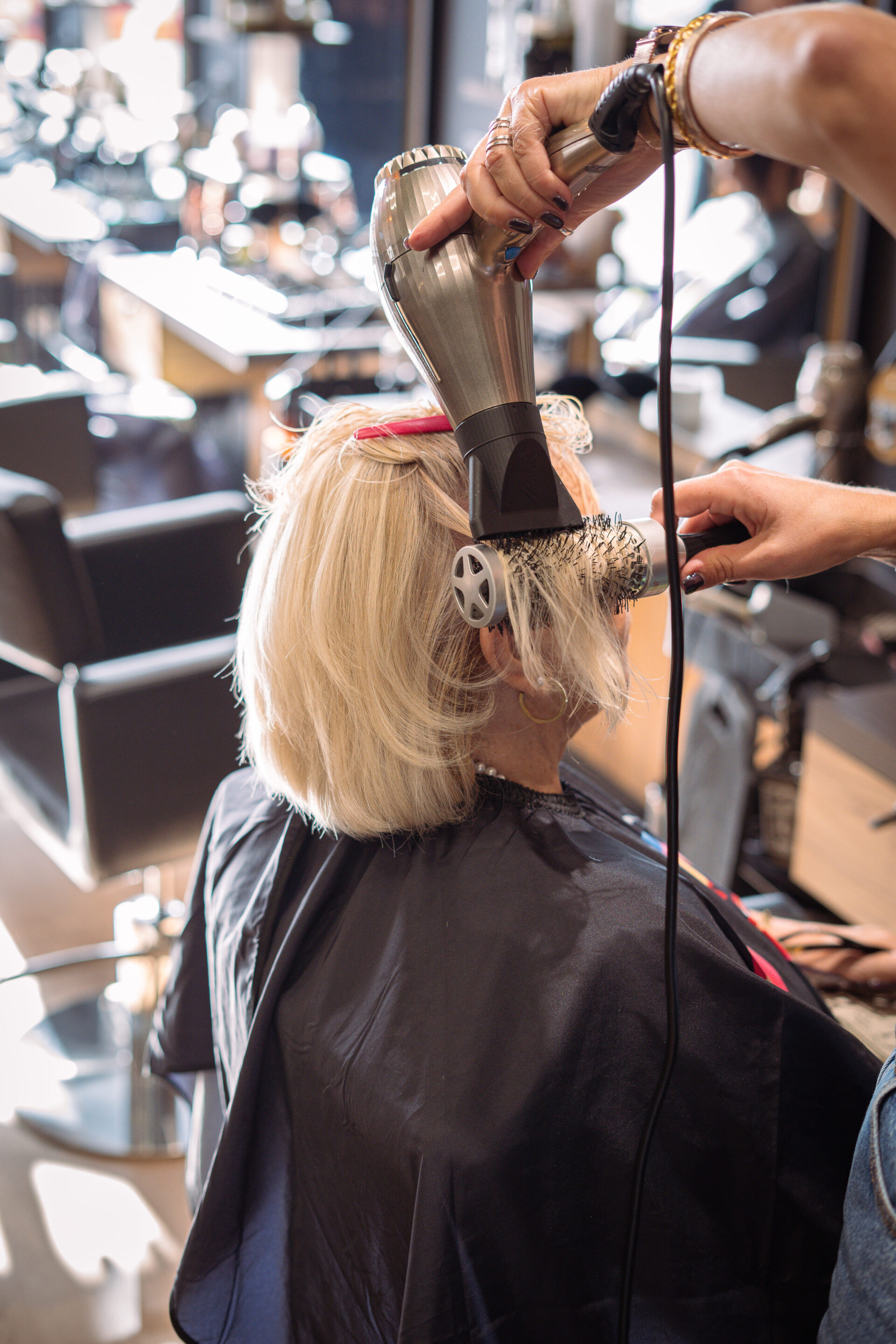 Brushing-coup-femme Coiffeur Barbier Esthétique